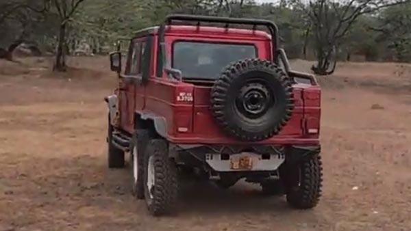 இதுதான் அக்மார்க் ஆஃப்-ரோடு வாகனம்... மெர்சிடிஸ் ஜி63 காருக்கே இந்த மஹிந்திரா பொலிரோ டஃப் கொடுக்கும்