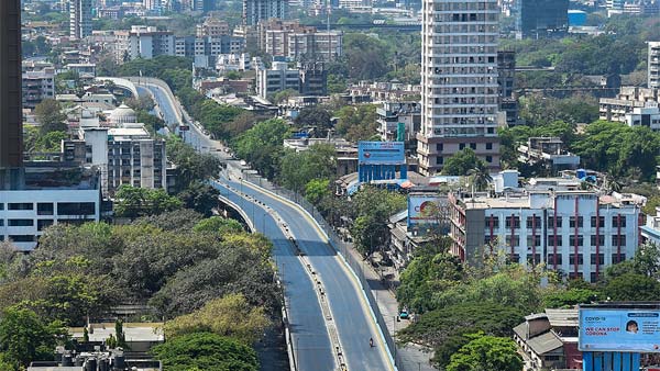 போலீஸ் அதிரடி... வீட்டில் இருந்து 2 கிலோ மீட்டர் தாண்டி போனா அவ்ளோதான்... எந்த ஊரில் தெரியுமா?