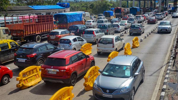 போலீஸ் அதிரடி... வீட்டில் இருந்து 2 கிலோ மீட்டர் தாண்டி போனா அவ்ளோதான்... எந்த ஊரில் தெரியுமா?