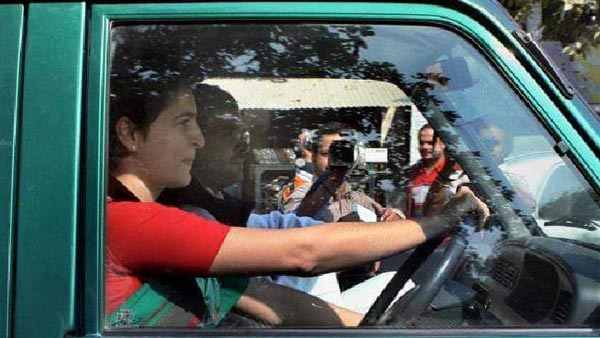 பிரபல அரசியல்வாதிகளின் இந்த செயல் உங்களை ஆச்சரியத்தில் மூழ்கடிக்கலாம்... இவர்களா இப்படி பிரம்மிப்பா இருக்கே!