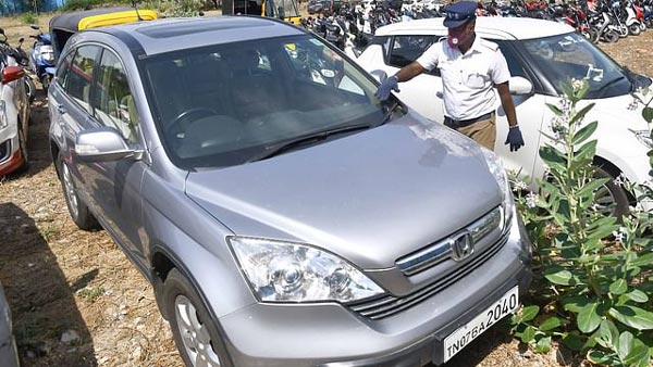 பக்கா ஜென்டில்மேன்... விவிஐபி-யின் காரை தூக்கிய தமிழ்நாடு போலீஸ்... யாரென்று தெரிந்ததும் ஆச்சரியம்