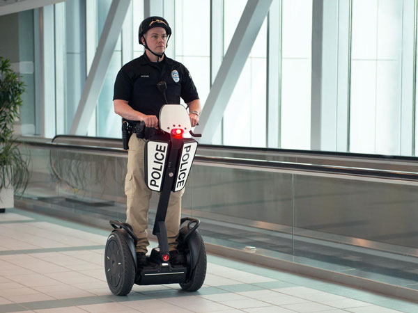 சுஷாந்த் இழப்பின் அதிர்வலையே இன்னும் ஓயல... அதுக்குள்ள இதுவேறயா! பிரியா விடைபெறும் காவலர்களின் பிரியமான வாகனம்...