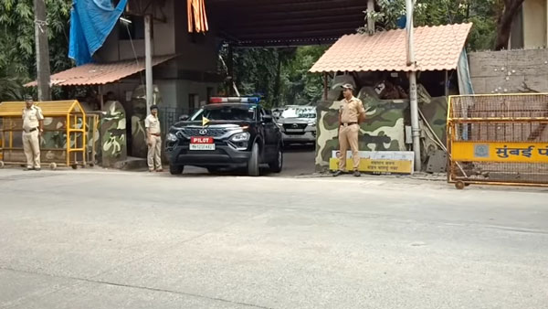 மஹாராஷ்டிரா முதலமைச்சர் கான்வாயில் பைலட் வாகனமாக மாறிய ஹாரியர்... இதைவிட வேறென்னங்க பெறுமை இருக்கு!