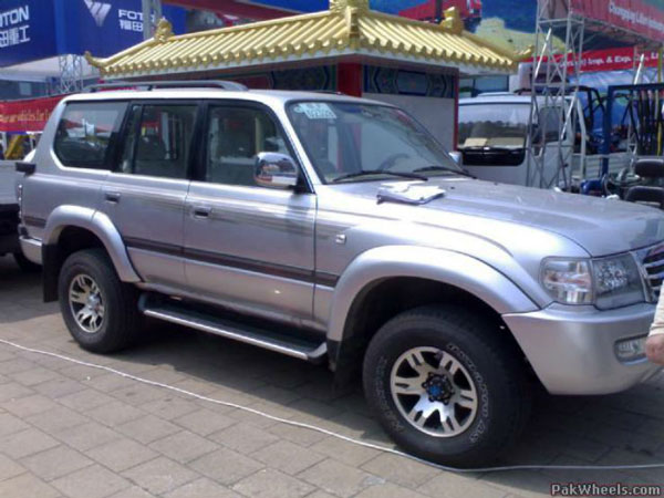 டொயோட்டாவில் இருந்து டெஸ்லா வரைக்கும் எதையும் விட்டு வைக்கவில்லை... போலி கார்களும்... சீனர்களும்...