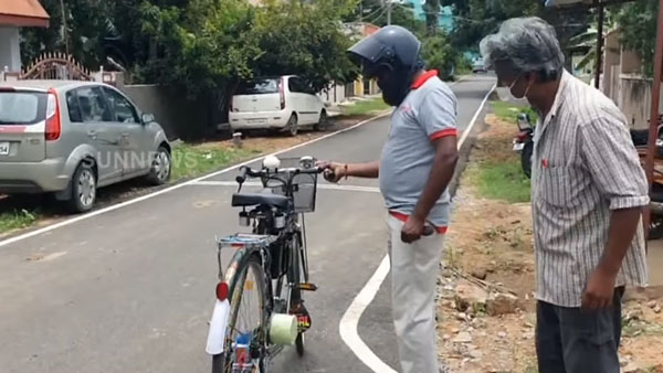 மகன் கொடுத்த ஐடியாவில் தந்தை உருவாக்கிய சூப்பர் சைக்கிள்... வாயை பிளந்து பார்க்கும் ஓசூர் மக்கள்...
