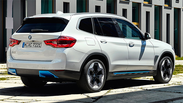 458கிமீ ரேஞ்ச் உடன் வருகிறது பிஎம்டபிள்யூவின் புதிய ஐஎக்ஸ்3 எலக்ட்ரிக் எஸ்யூவி கார்...