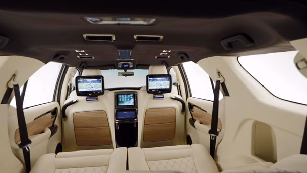 காரால் உல்லாச கப்பலை வீழ்த்த முடியுமா... முடியும்! இதோ சான்று... சாலையில் மிதக்கும் கப்பலாக உருமாறிய ஃபார்ச்சூனர்!