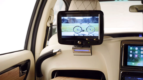 காரால் உல்லாச கப்பலை வீழ்த்த முடியுமா... முடியும்! இதோ சான்று... சாலையில் மிதக்கும் கப்பலாக உருமாறிய ஃபார்ச்சூனர்!