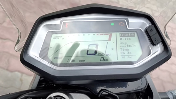 டீலர்ஷிப் ஷோரூம்களில் பிஎஸ்6 ஹீரோ எக்ஸ்பல்ஸ் 200 பைக்... ஸ்பை படங்கள் வெளியானது...