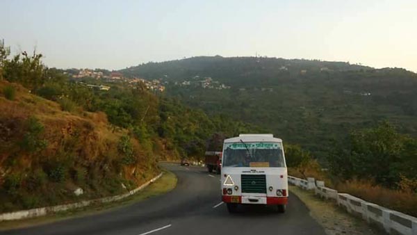 கட்டணத்தை தீர்மானிக்கும் செல்போன் செயலி... கட்டண கொள்ளைக்கு முற்று புள்ளி வைக்க பேருந்து கழகம் அதிரடி!