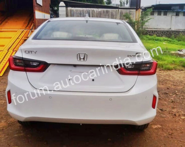டீலர்ஷிப் ஷோரூம்களில் 2020 ஹோண்டா சிட்டி... எப்போது அறிமுகமாகவுள்ளது...?
