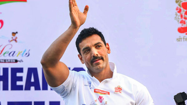 தலை சுற்ற வைக்கும் நடிகர் ஜான் ஆபிரகாமின் பைக் கலெக்சன்... ஒரு மனுஷன் கிட்ட இவ்ளோ பைக்கா..?