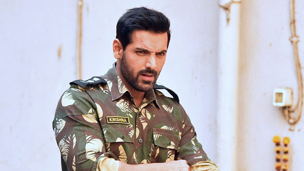 தலை சுற்ற வைக்கும் நடிகர் ஜான் ஆபிரகாமின் பைக் கலெக்சன்... ஒரு மனுஷன் கிட்ட இவ்ளோ பைக்கா..?