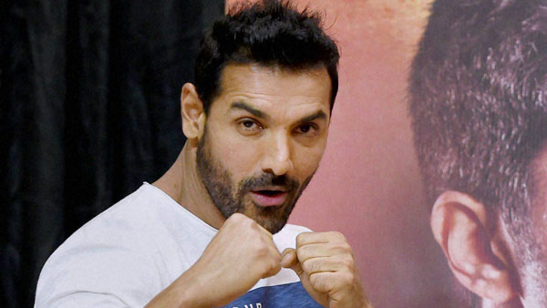 தலை சுற்ற வைக்கும் நடிகர் ஜான் ஆபிரகாமின் பைக் கலெக்சன்... ஒரு மனுஷன் கிட்ட இவ்ளோ பைக்கா..?