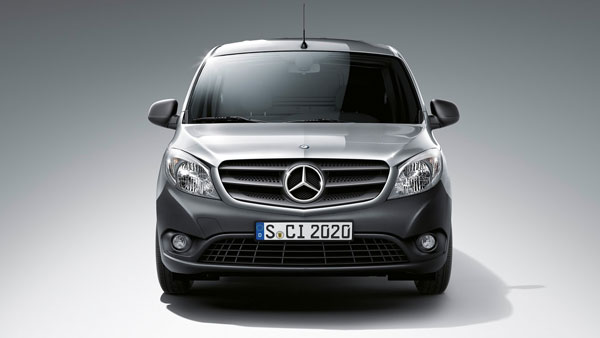 மெர்சிடிஸ்-பென்ஸின் புதிய டி-க்ளாஸ் சிறிய ரக வேன்... 2022ல் விற்பனைக்கு வருகிறது...