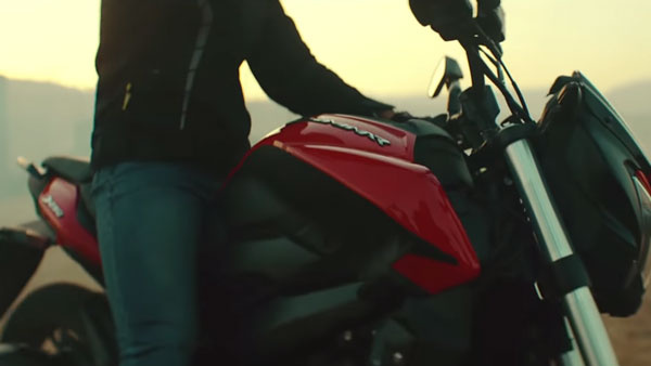 பஜாஜ் டோமினார் 400 பைக்கிற்கு எந்த விதத்திலும் சளைத்தது இல்லையாம் டோமினார் 250...