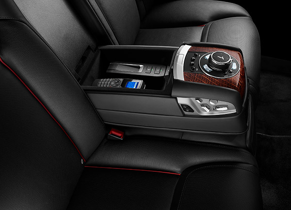 இப்போதே ஆர்வத்தை கிளப்பும் புதிய தலைமுறை ரோல்ஸ்-ராய்ஸ் கோஸ்ட்... முதல் டீசர் படம் வெளியீடு...