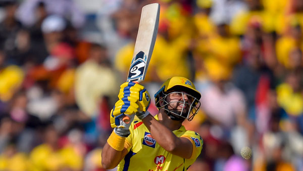 மகளுடன் அவசர அவசரமாக விலையுயர்ந்த காரில் புறப்பட்ட சுரேஷ் ரெய்னா... ஏன் தெரிஞ்சா திட்டிபுடுவீங்க!