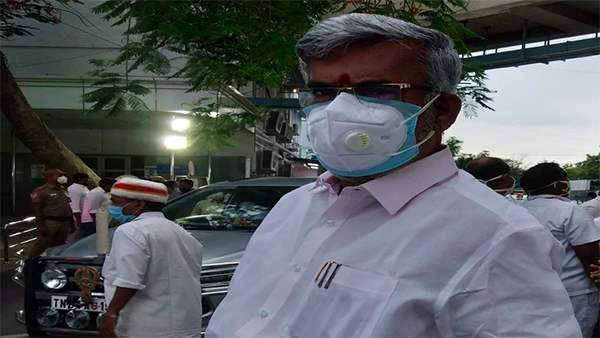 கொரோனா பரவுவதை தடுக்க சூப்பர் ஐடியா... அசத்தலான காரியத்தை செய்த தமிழக அமைச்சர்... என்னனு தெரியுமா?