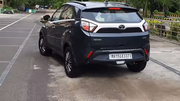 டெஸ்லா கார்களுக்கு இணையான தொடுத்திரை உடன் டாடா நெக்ஸான் கார்... பிரம்மிக்க வைக்கும் வசதிகள்...