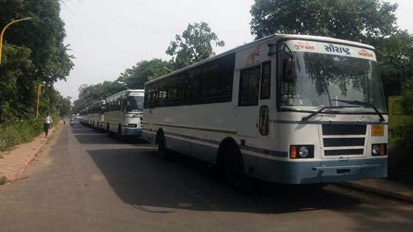 ஸ்மார்ட்-ஆக மாறிய குஜராத் பஸ்கள்... பயணிகளுக்கு அதிநவீன வசதிகள் அறிமுகம்... என்னென்ன தெரியுமா?