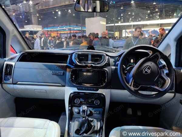 மாருதி எர்டிகாவின் ஆதிக்கத்தை முறியடிக்க அட்டகாசமான தோற்றத்தில் வருகிறது டாடாவின் புதிய எம்பிவி கார்