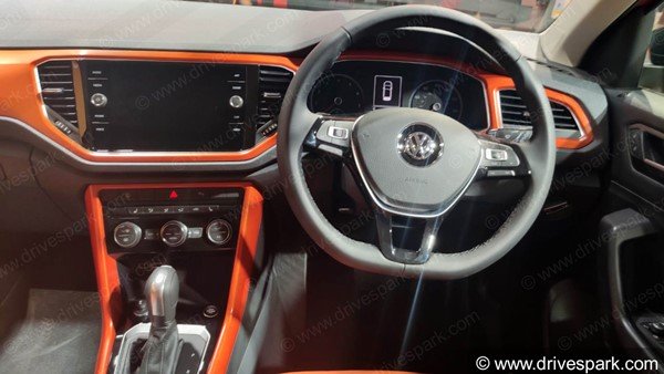 பலத்த எதிர்பார்ப்புக்கு இடையே ஃபோக்ஸ்வேகன் டி-ராக் எஸ்யூவி காரின் டெலிவிரி துவங்கியது... 