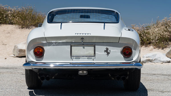 தற்போதைய மாடர்ன் கார்கள் கூட விற்பனையானது இல்லை... சுமார் ரூ.23 கோடியில் விற்கபட்டுள்ள 1966 ஃபெராரி 