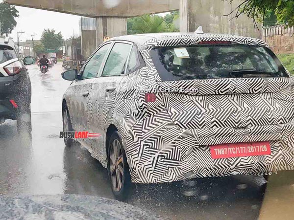 2020 ஹுண்டாய் ஐ20 ஹேட்ச்பேக் கார் ஹைதராபாத்தில் சோதனை ஓட்டம்...