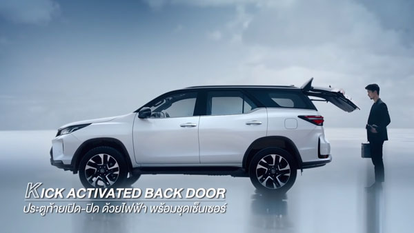 மறைப்பு எதுவுமின்றி 2021 டொயோட்டா ஃபார்ச்சூனர் ஃபேஸ்லிஃப்ட் கார் இந்தியாவில் சோதனை ஓட்டம்...