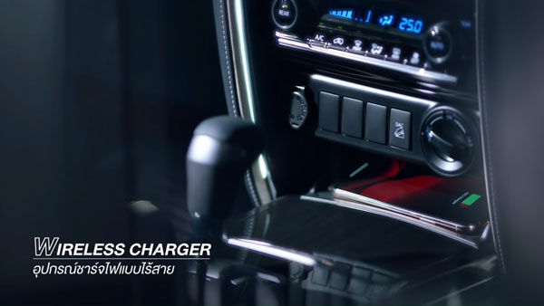 மறைப்பு எதுவுமின்றி 2021 டொயோட்டா ஃபார்ச்சூனர் ஃபேஸ்லிஃப்ட் கார் இந்தியாவில் சோதனை ஓட்டம்...