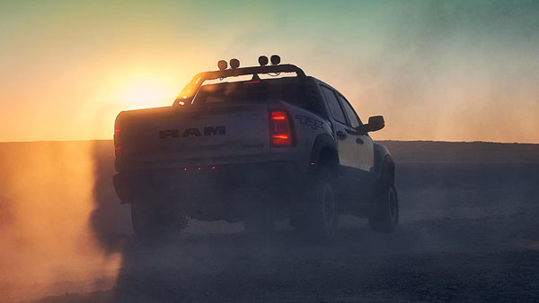 உலகின் ஆற்றல்மிக்க பிக்அப் ட்ரக்... 2021 ராம் டிஆர்எக்ஸ்... போட்டிப்போட்டு வாங்கும் அமெரிக்கர்கள்...