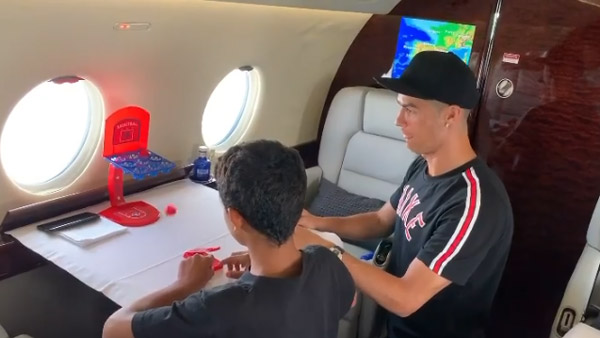 உங்க ஃபேவரைட் விளையாட்டு வீரர்களின் தனி விமானங்கள்... விலையை கேட்டதும் கிறுகிறுன்னு வந்துருச்சு...