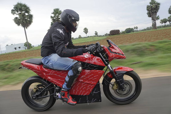 கியர் வசதி கொண்ட இந்தியாவின் முதல் எலக்ட்ரிக் பைக்... கோயம்புத்தூரில் சோதனை...