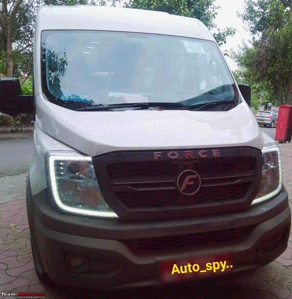 ஃபோர்ஸ் டி1என் பயணிகள் வேன் சோதனை ஓட்டம்... ஸ்பை படங்கள்!