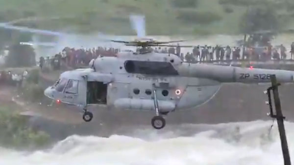 ஒரு நாள் முழுக்க ஆற்றின் நடுவே சிக்கி தவித்த இளைஞர்! உரிய நேரத்தில் மீட்டெடுத்த இந்திய வீரர்கள்... வைரல் வீடியோ!