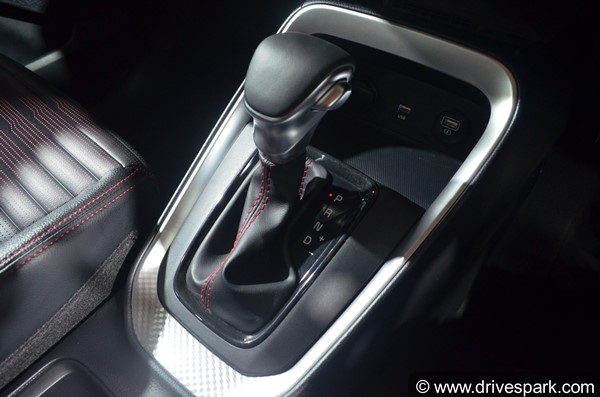 மற்ற எஸ்யூவிகளை காட்டிலும் கியா சொனெட்டில் வழங்கப்பட்டுள்ள கூடுதல் வசதிகள்... என்னென்ன தெரியுமா...?