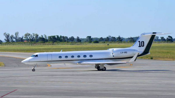 உங்க ஃபேவரைட் விளையாட்டு வீரர்களின் தனி விமானங்கள்... விலையை கேட்டதும் கிறுகிறுன்னு வந்துருச்சு...