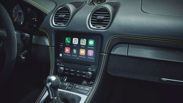 இந்தியாவில் விற்பனைக்கு வந்தது மேலும் இரு போர்ஷே ஸ்போர்ட்ஸ் கார்கள்... விலைதான் தலைசுற்ற வைக்கிறது..