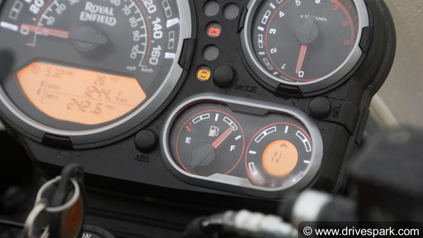 எங்கள் ரேட்டிங்கில் இந்த பைக்கிற்கு 4 நட்சத்திரங்கள்... கூடுதல் சுவாரஷ்ய தகவல்களும் காத்திருக்கு... முதல் டிரைவ் அனுபவம்!