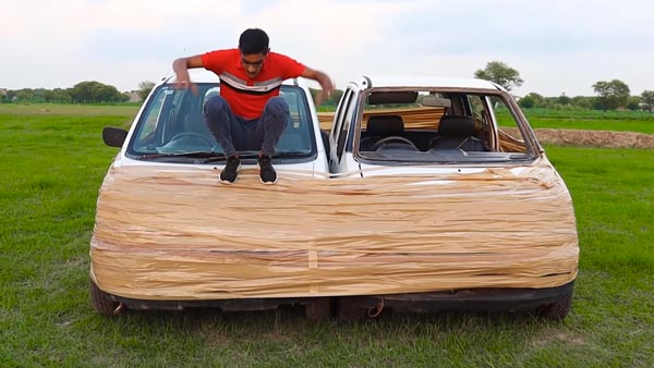 இரு கார்களை டேப்பால் ஒட்டிய இளைஞர்கள்... எதற்கு தெரிஞ்சா கண்டிப்பா திட்டுவீங்க... வீடியோ!