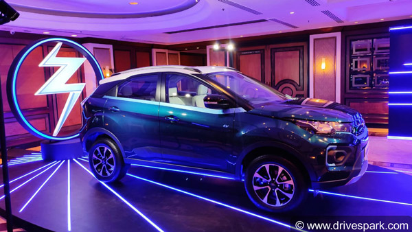 மோடியை மிஞ்சிய அரவிந்த் கெஜ்ரிவால்... மகிழ்ச்சியின் உச்சத்தில் டெல்லி வாசிகள்... தரமான அறிவிப்பு!