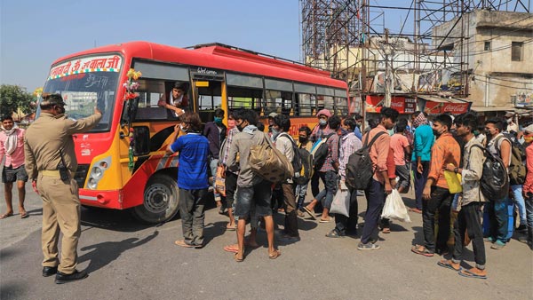 ஏசி உள்பட அனைத்து அரசு பேருந்துகளிலும் பெண்களுக்கு இலவச பயணம்... யோகியின் அதிரடிக்கு காரணம் இதுதான்