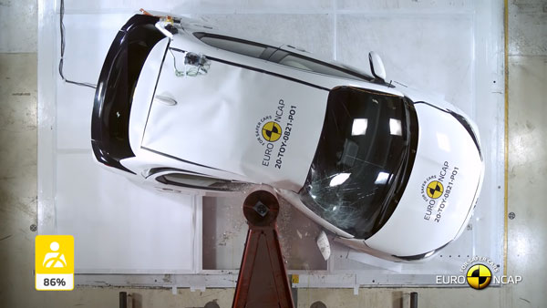 இந்த கார் இருந்த எமனுக்கே டாடா காட்டலாம்... விபத்தை நினைத்து கவலையேபடாதீங்க..! அதிக பாதுகாப்பானது..!