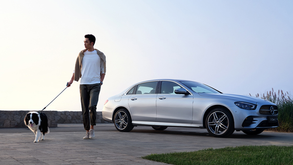 பென்ஸ் இ க்ளாஸ் ஃபேஸ்லிஃப்ட் காரின் லாங் வீல் பேஸ் மாடல் அறிமுகம்!