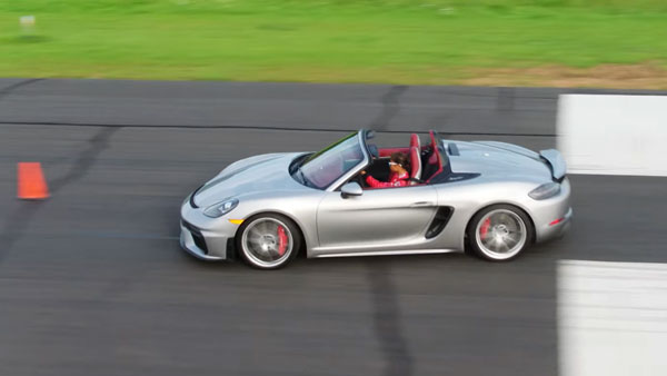 கின்னஸ் சாதனை படைத்த 16 வயது சிறுமி... எதில் என்று தெரிஞ்சா வாயடைச்சு போய்டுவீங்க...! வீடியோ..!