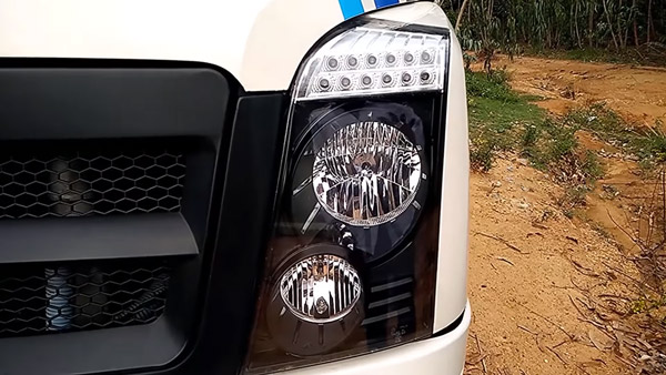 கொரோனா பரவலுக்கு முன்பே சமூக இடைவெளியுடன் தாயாரன டிராவல்லர்... தமிழகத்தில் நிகழ்ந்த ஆச்சரியம்?