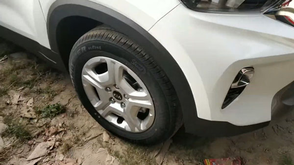 ஷோரூம்களுக்கு வந்தது கியா சொனெட்டின் டாப் எச்டிகே+ வேரியண்ட்... இந்த வார இறுதியில் டெலிவிரி ஆரம்பம்