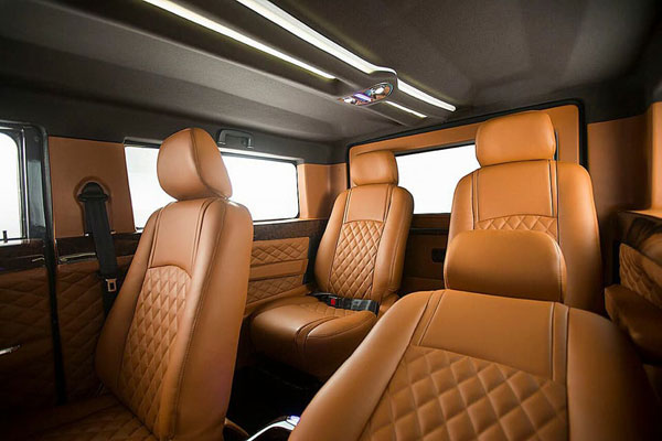 இந்த கருப்பனை கண்டு மயங்காதவர்களே இருக்க முடியாது... அட்டகாசமான உருவத்தை பெற்ற மஹிந்திரா தார்...