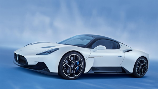 பெரும் எதிர்பார்ப்புக்கு மத்தியில் எம்சி20 ஸ்போர்ட்ஸ் அறிமுகப்படுத்தியது மஸேரட்டி!